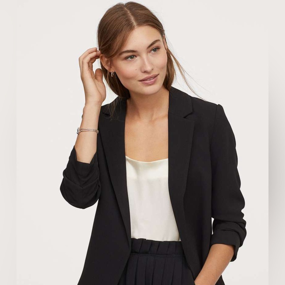 H&M Black Blazer with Notched Lapel and Relaxed Fit Work Girlboss Edgy Classy - Picture 3 of 12